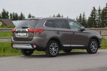 Mitsubishi Outlander III SUV Facelifting 2017 2.2 150KM 2018 Mitsubishi Outlander 2.2 DID nawi 7 osobowy kamera, zdjęcie 6