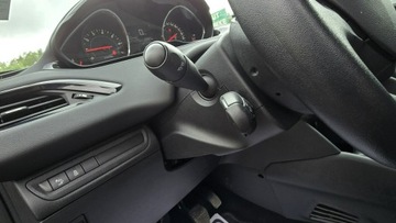Peugeot 208 I Hatchback 3d 1.2 VTI 82KM 2014 Peugeot 208 navi, PDC, zdjęcie 16