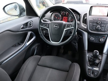Opel Zafira C Tourer 2.0 CDTI ECOTEC 130KM 2013 Opel Zafira Tourer 2.0 CDTI, 7 miejsc, Navi, zdjęcie 6