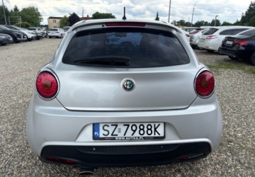 Alfa Romeo MiTo Hatchback 3d 1.6 JTDM 120KM 2009 Alfa Romeo Mito Alfa Romeo Mito 1.6 Diesel 120KM, zdjęcie 4