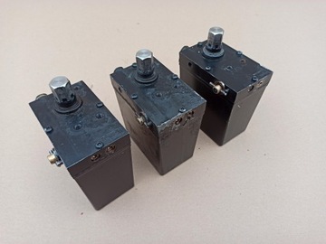 НАСОС ПОДЪЕМА НАКЛОНА КАБИНЫ VOLVO FH