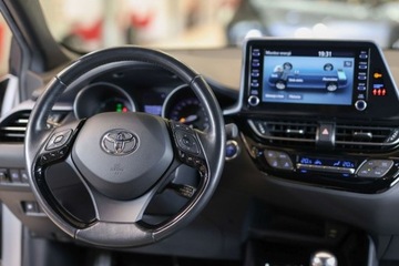 Toyota C-HR I Crossover Facelifting 1.8 Hybrid 122KM 2020 Toyota C-HR 1.8 Hybrid Selection 1.8 Hybryda 122KM, zdjęcie 32