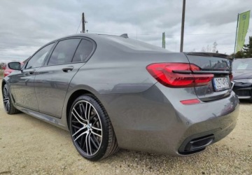 BMW Seria 7 G11-G12 Sedan 740d 320KM 2018 BMW Seria 7 BMW Seria 7 740d xDrive sport 3.0 Diesel 320KM, zdjęcie 5