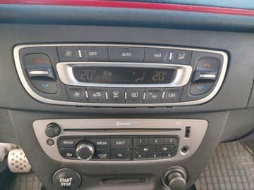 Renault Megane III Coupe Facelifting 2.0 16v 265KM 2013 RENAULT MEGANE III coupe (DZ0/1_) 2.0 R.S. 265 KM, zdjęcie 29