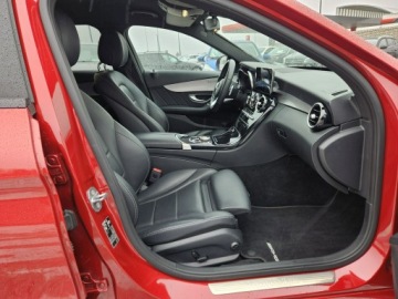 Mercedes Klasa C W205 Kombi Facelifting 2.0 220d 194KM 2019 Mercedes C 220 2,0 diesel 194KM Automat AMG, zdjęcie 8