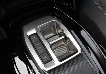 Peugeot 2008 II SUV Facelifting 1.2 PureTech 130KM 2024 Peugeot 2008 Allure Opcje EAT8 2024 Od RiA 1.2 Benzyna 130KM, zdjęcie 16