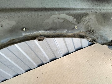 BLATNÍK LEVÝ PŘEDNÍ MITSUBISHI PAJERO SHOGUN SPORT I 1999-2006 BARVA X24