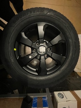 KOLO ZIMNÍ VW AMAROK Z PNEUMATIKA GOODYEAR R18