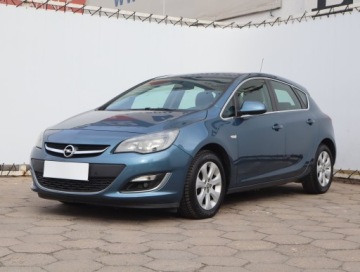 Opel Astra J GTC 1.4 Turbo ECOTEC 140KM 2015 Opel Astra 1.4 T, Salon Polska, Klima, zdjęcie 1
