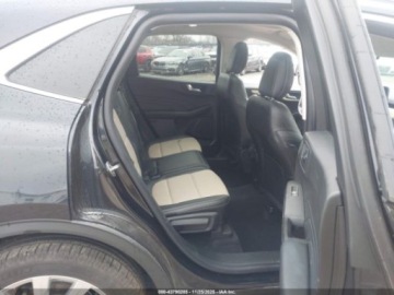 Ford Escape III 2021 Ford Escape FORD ESCAPE TITANIUM 2.0 Benzyna 250KM, zdjęcie 9