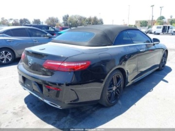 Mercedes Klasa E W213 2018 Mercedes-Benz Klasa E 2018 MERCEDES-BENZ E 400 3.0 Benzyna 329KM, zdjęcie 4