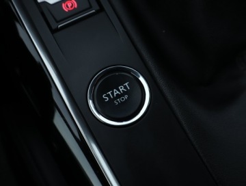 Peugeot 3008 II Crossover 1.2 PureTech 130KM 2018 Peugeot 3008 1.2 PureTech, Skóra, Navi, Klima, zdjęcie 16