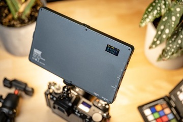 Светодиодная лампа Newell RGB-W Rangha Max (3200 - 5500К)