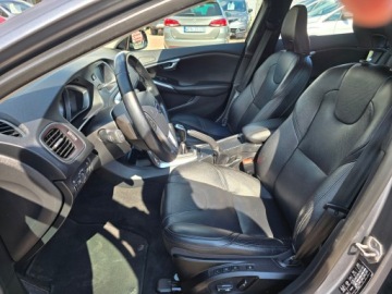 Mazda 3 III Sedan 2.0 SKYACTIV-G 120KM 2014 Volvo V40 2.0 HDi 190 KM skóra nawigacja alufelgi grzane fotele gwarancja, zdjęcie 9