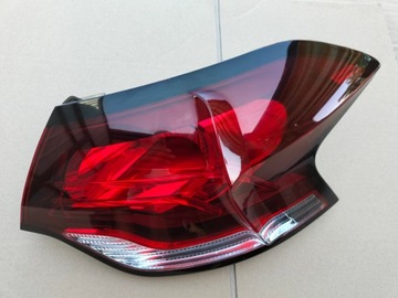 CITROEN DS4 LAMPA PRAWY TYŁ