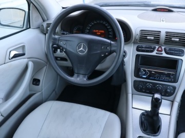 Mercedes Klasa C W203 Coupe W203 1.8 (C 180 Kompressor) 143KM 2003 Mercedes C C 180 Kompressor , Klima, Klimatronic, zdjęcie 6