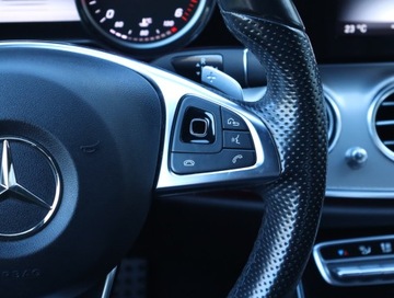 Mercedes Klasa E W213 Limuzyna 2.0 220d 194KM 2016 Mercedes E E 220 d, Salon Polska, Serwis ASO, zdjęcie 20