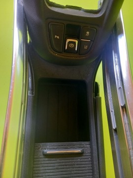 TUNEL ŚRODKOWY PODŁOKIETNIK SCHOWEK OPEL ZAFIRA C 12R
