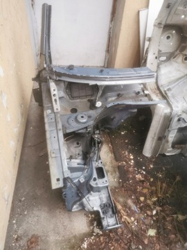 AUDI Q3 8U ČTVRTKA