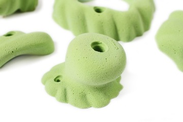 Вмещает камни для скалолазания, а также винты и головки.