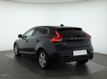 Volvo S40 II 2014 Volvo V40 2.0 D4, 187 KM, Skóra, Navi, Klima, zdjęcie 1