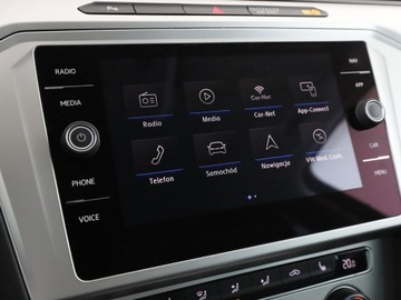 Volkswagen Passat B8 Variant 1.4 TSI BlueMotion Technology ACT 150KM 2017 Volkswagen Passat DSG navi kamera i czujniki, zdjęcie 22