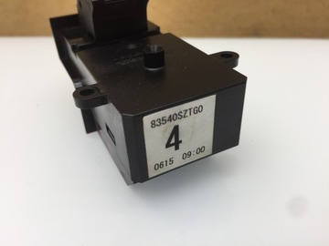 HONDA CR-Z CRZ PŘEPÍNAČ TLAČÍTKO PANEL OTEVÍRÁNÍ SKEL PRAVÝ EVROPA