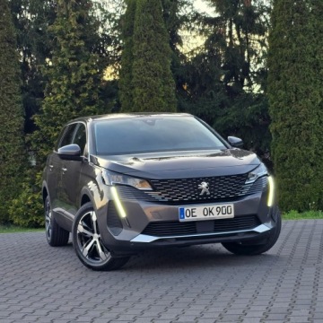 Peugeot 5008 II Crossover Facelifting 1.2 PureTech 130KM 2021 Peugeot 5008 II 1.2 Benzyna 130KM 7 foteli, Serwis, zdjęcie 3