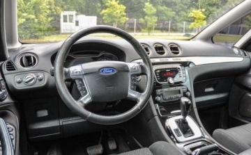 Ford S-Max I Van 2.0 TDCi 140KM 2010 Ford S-Max 2010 r. Lift Automat Bezwypadkowy 2.0 Diesel 140KM, zdjęcie 8