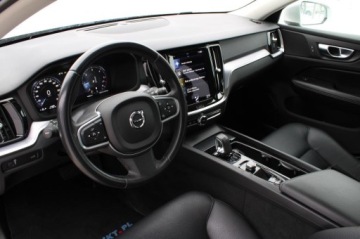 Volvo V60 II  2021 Volvo V60 Momentum Pro, zdjęcie 8