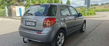 Suzuki SX4 I Hatchback 1.6 i 16V VVT 107KM 2006 Suzuki SX4 Suzuki SX4 1.6 VVT 4x2 Comfort 1.6 Benzyna 107KM, zdjęcie 3