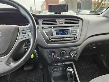 Hyundai i20 I Hatchback 5d Facelifting 1.4 CVVT 100KM 2015 Hyundai i20 1,4 benzyna 100KM automat salon polska, zdjęcie 10