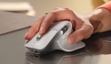 Универсальная мышь LOGITECH MX Master 3S бледно-серого цвета