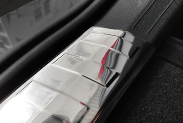 НАКЛАДКА БОКОВИНЫ БАГАЖНИКА VW TIGUAN II