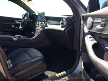 Mercedes GLC C253 2018 Mercedes-Benz GLC 2018 MERCEDES-BENZ GLC 300 COUPE 4MATIC 2.0 Benzyna 241KM, zdjęcie 13