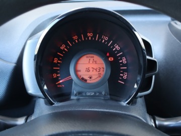 Toyota Aygo II Hatchback 5d 1.0 VVT-i 69KM 2015 Toyota Aygo 1.0 VVT-i, Klima, zdjęcie 10