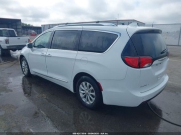 Chrysler Pacifica II 2019 Chrysler Pacifica Touring L 2019 3.6l 3.6 Benzyna 287KM, zdjęcie 3