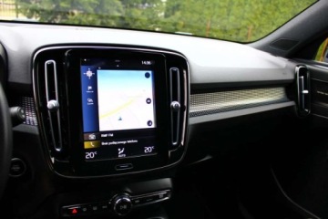 Volvo XC40 2020 Volvo XC 40 T5 PLUG IN HYBRID 262KM R-DESIGN Bezwypadkowy 100 Serwis FV23, zdjęcie 28