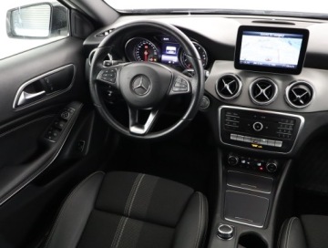 Mercedes GLA I Off-Roader Facelifting 1.6 200 156KM 2019 Mercedes GLA GLA 200, Salon Polska, Automat, zdjęcie 6