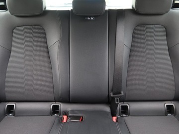 Mercedes GLA II Off-roader 1.3 200 163KM 2020 Mercedes GLA GLA 200, Salon Polska, Serwis ASO, zdjęcie 9