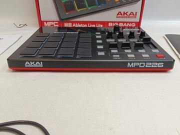 USB/MIDI-контроллер Akai MPD 226