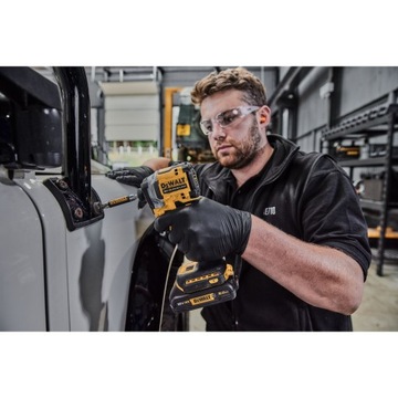 DEWALT УДАРНЫЙ ДРАЙВЕР 206NM DCF850P2 + биты