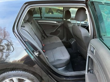 Volkswagen Golf VII Variant 2.0 TDI CR DPF BlueMotion Technology 150KM 2017 Volkswagen Golf 2.0 diesel 150 KM BEZWYPADKOWY 6 biegow zadbany zamia, zdjęcie 29