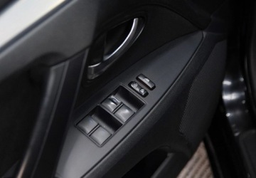 Toyota Avensis III Wagon Facelifting 2015 2.0 D-4D 143KM 2015 Toyota Avensis PL Salon _ kombi _ kamera cofania _ Alu17_ 2.0 Diesel 143KM, zdjęcie 17