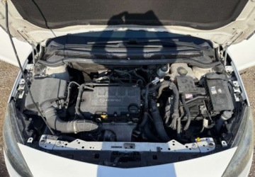 Opel Astra J Hatchback 5d 1.4 Turbo ECOTEC 140KM 2011 Opel Astra Opel Astra 1.4 Turbo ecoFLEX StartStop 1.4 Benzyna 140KM, zdjęcie 14