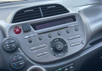 Honda Jazz III 1.4 i-VTEC 100KM 2009 Honda Jazz 1.3 Benzyna 99 Km Klimatyzacja 1.3 Benzyna 99KM, zdjęcie 11