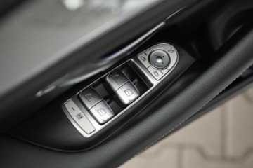 Mercedes Klasa E W213 2021 Mercedes-Benz Klasa E 2.0 Diesel 200KM, zdjęcie 18