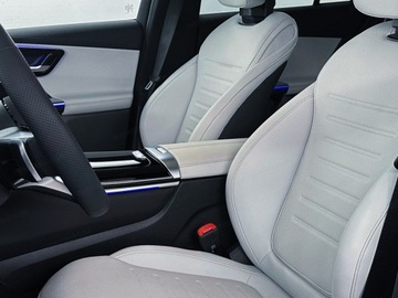 Mercedes GLC C254/X254 Coupe 2.0 220d 197KM 2025 GLC Coupe 220 d 4-Matic AMG Line 2.0 (197KM) 2025, zdjęcie 3