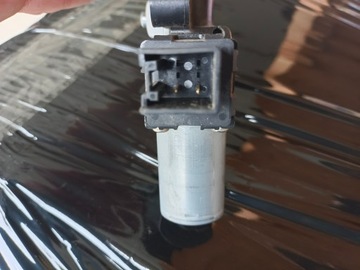 MOTOREK OKNO ZADNÍ L MAZDA OE BHP15958X