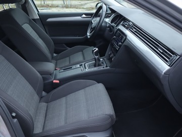 Volkswagen Passat B8 Variant Facelifting 1.5 TSI EVO 150KM 2020 VW Passat 1.5 TSI, Salon Polska, Klima, zdjęcie 8